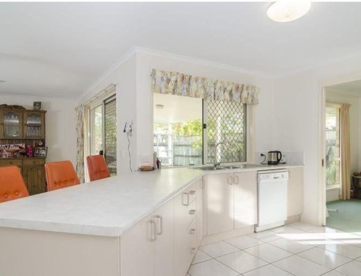 Family home in central location image 3