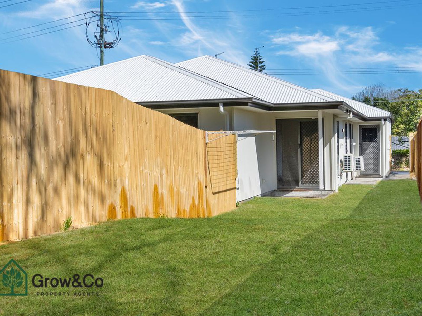 Investor or Two families! under $1.15 m Dual Home 