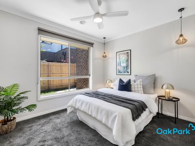 2 / 14 Bristol Road, Pascoe Vale