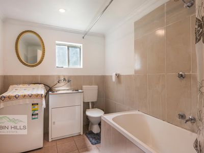 876  Green Pigeon Road, Green Pigeon