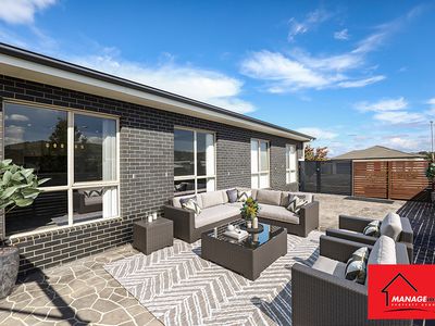 1 Harold Blair Crescent, Moncrieff