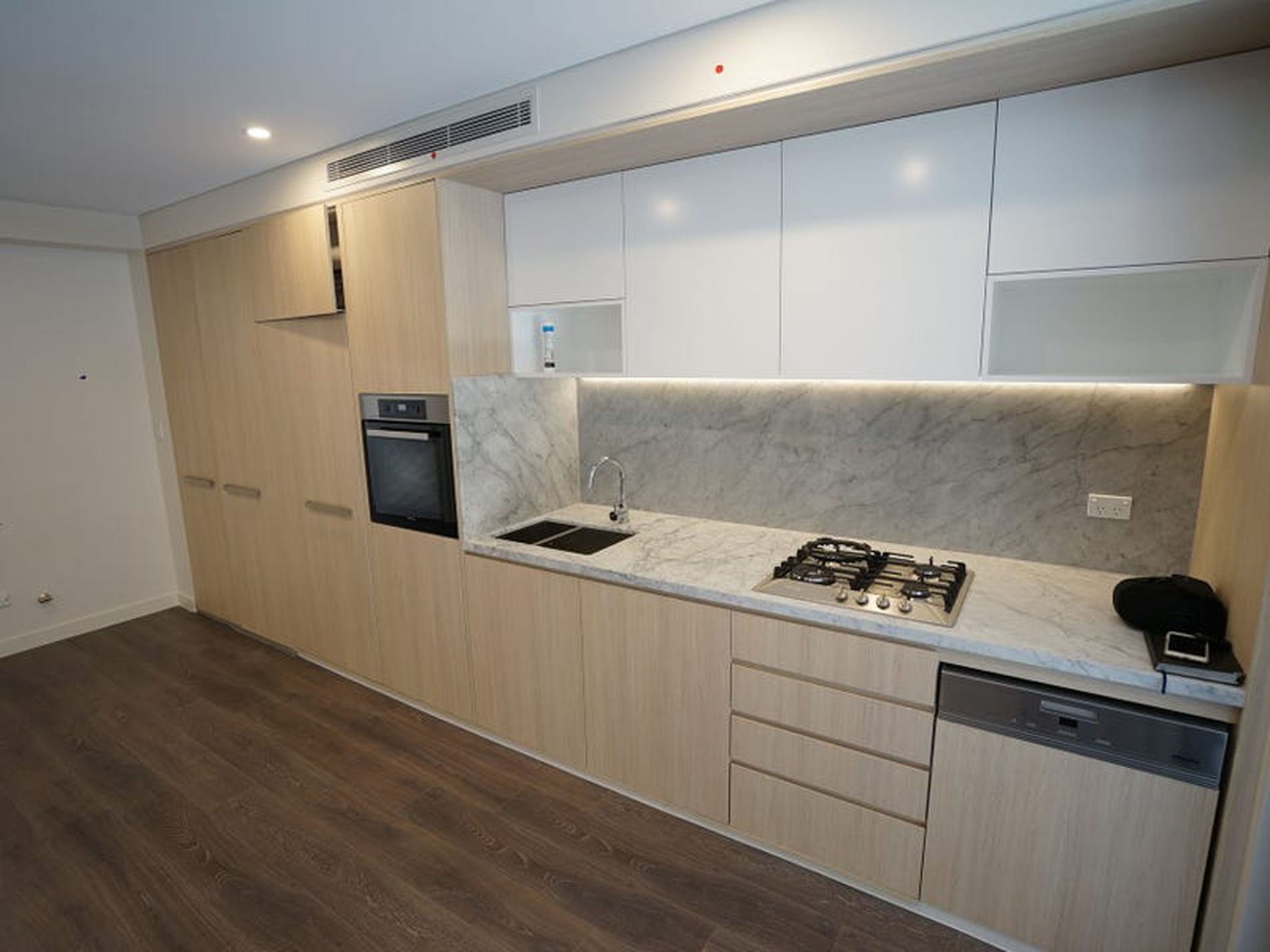 G15 / 143 West Street, Crows Nest