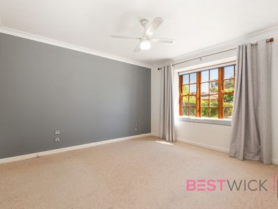 35 Cottonwood Drive, Eglinton