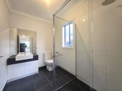 12 Henderson Drive, Tarneit
