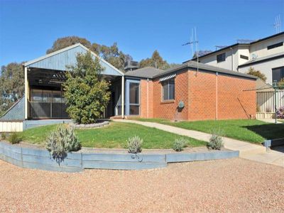 4 Londey Street, Kangaroo Flat