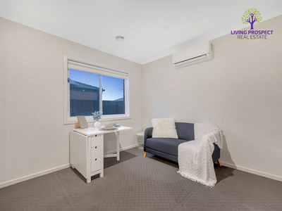 Bedroom 3 / 15 Grandvista Boulevard, Werribee