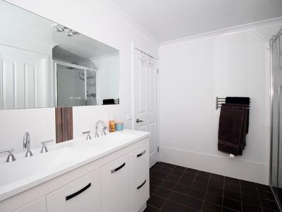 60 James Barnet Drive, Kelso