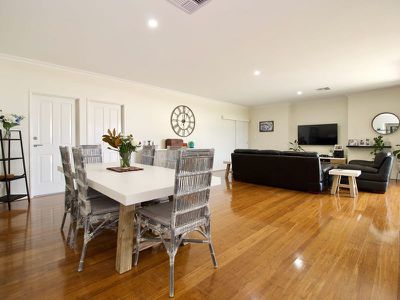 2 Whinhill Loop , Baldivis