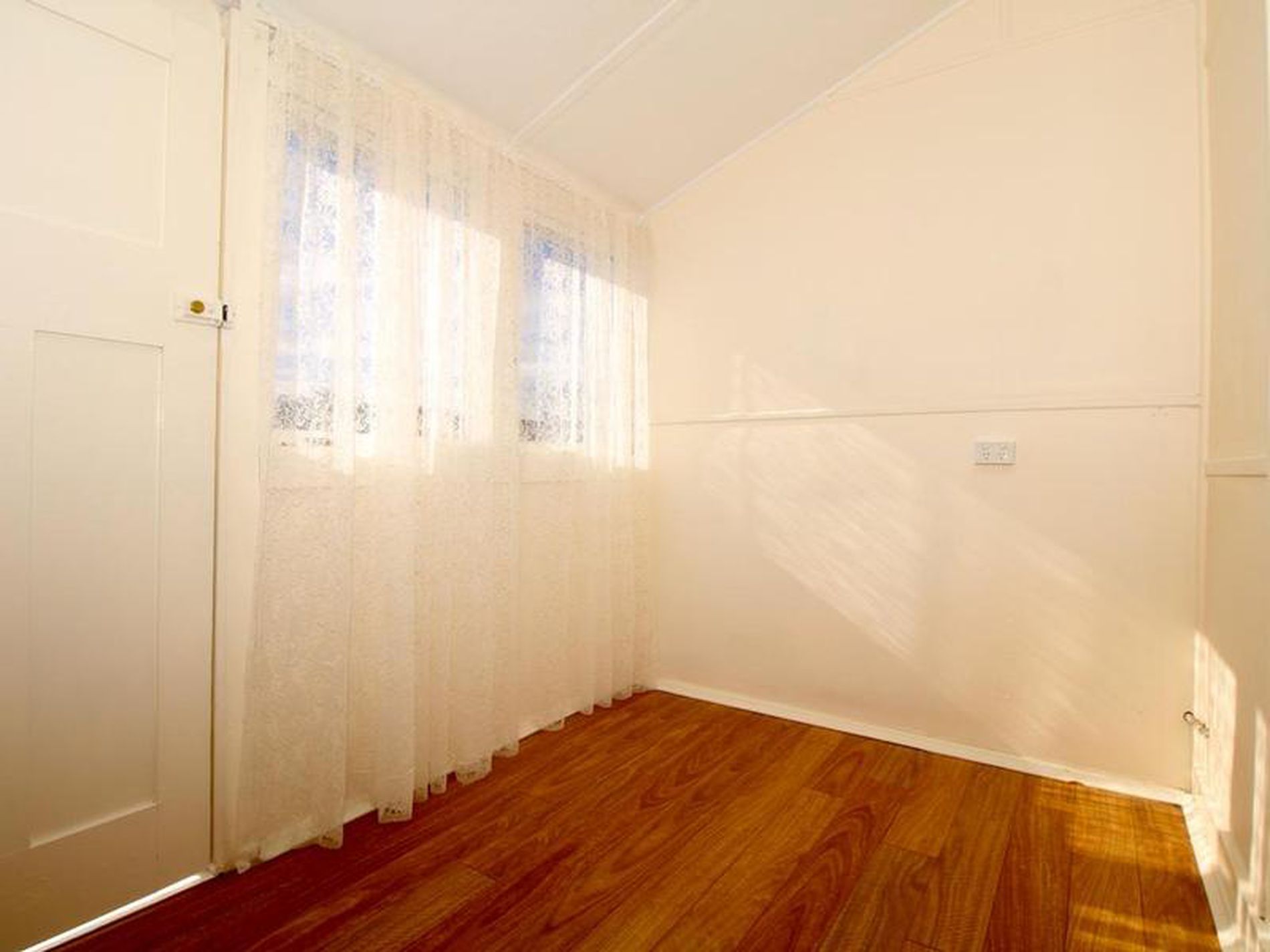 10 Alamein Walk, West Bathurst