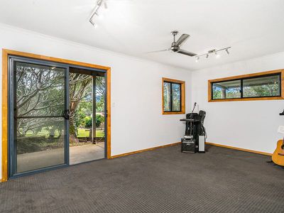 34 Waranga Crescent, Burringbar