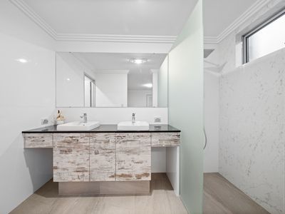 29 Golf View Street, Yokine