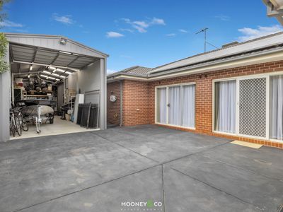 8 Lochgreen View, Cranbourne