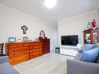 1 / 64 Colin Street, Lakemba