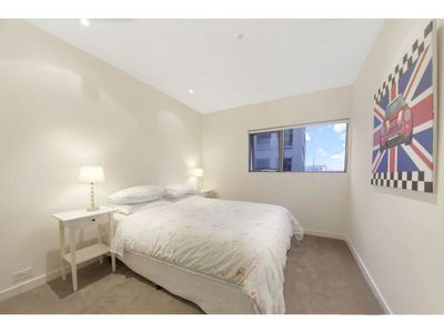 709 / 55 Queens Road, Melbourne