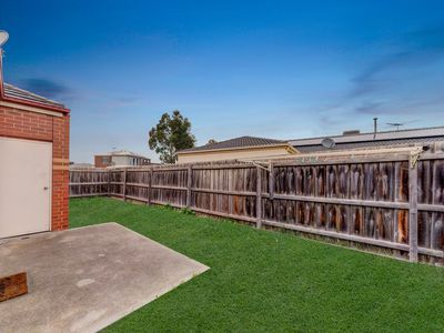 2/13 Bellinger Crescent, Wyndham Vale