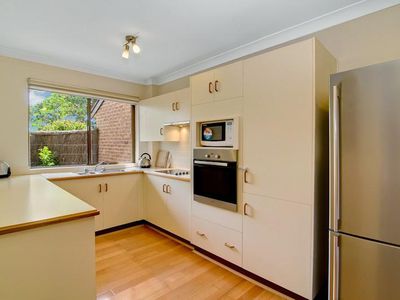 4 / 37 Carlingford Road, Epping