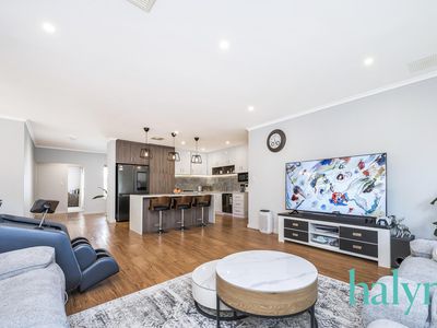 2 / 6 Bruning Road, Manning