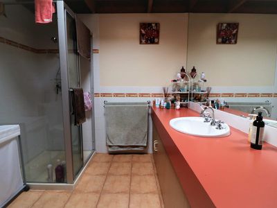 600 Telegraph Rd, Seymour