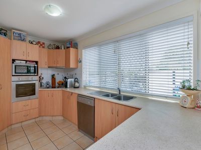 12 Crosby Crescent, Raceview