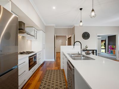 84 Broadway Boulevard, Piara Waters