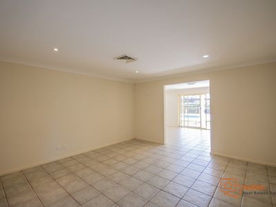 12 Carnegie Avenue, Dubbo