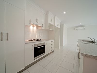 18 Companion Way, Cannonvale