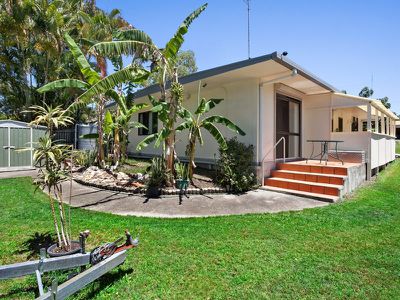 24 Maple Avenue, Tewantin