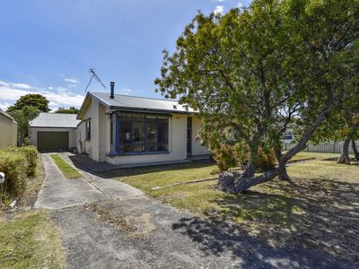 8 Third Street, Millicent