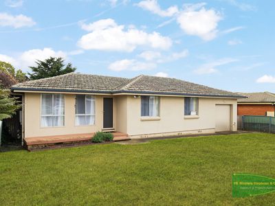 18 Ewin Street, Blayney