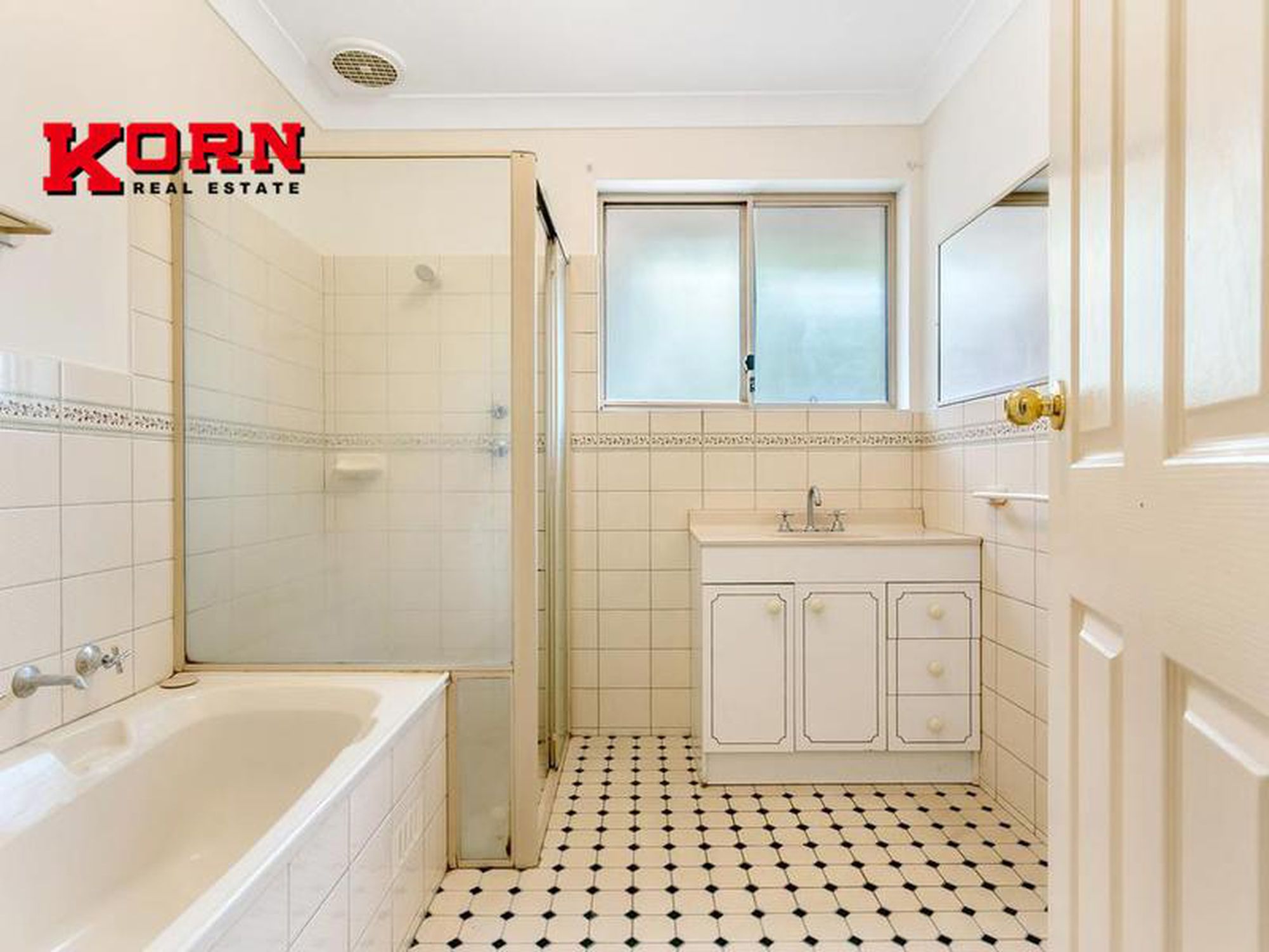 2 / 77A Churchill Road, Prospect