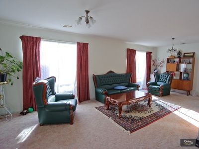 37 Arrino Crescent, Hallam