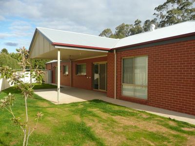 8 Teddys Lane, Barham