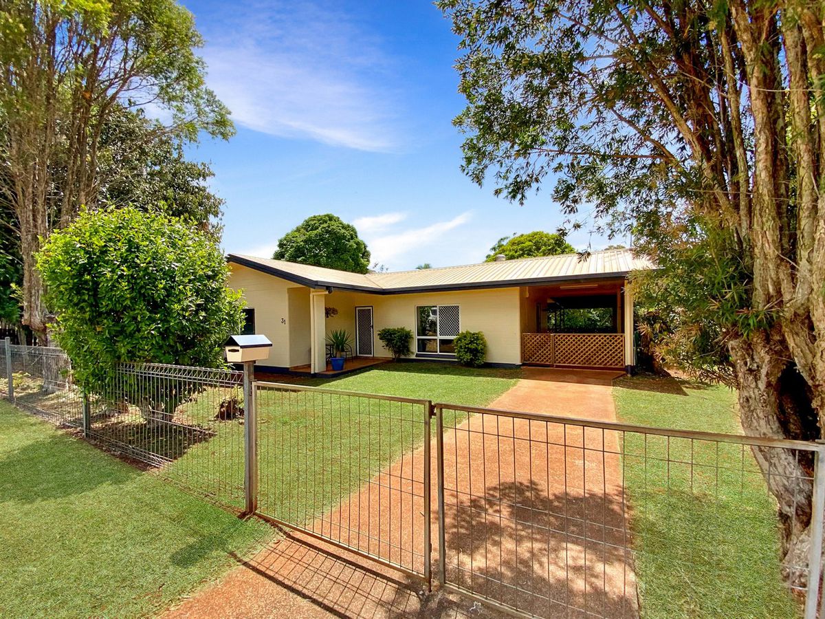 31 Danzer Drive, Atherton