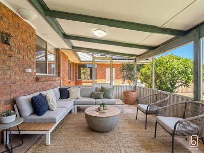 2 Elder Close, Kanwal