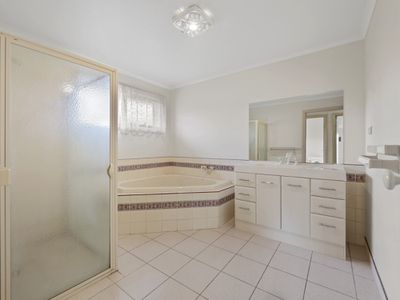 18 Dunvegan Court, Warrnambool
