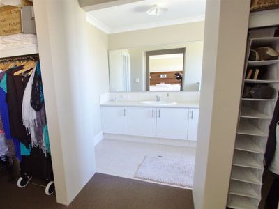 43 Mullins Way, Yanchep