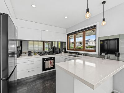 11 Almora Street, Wooloowin