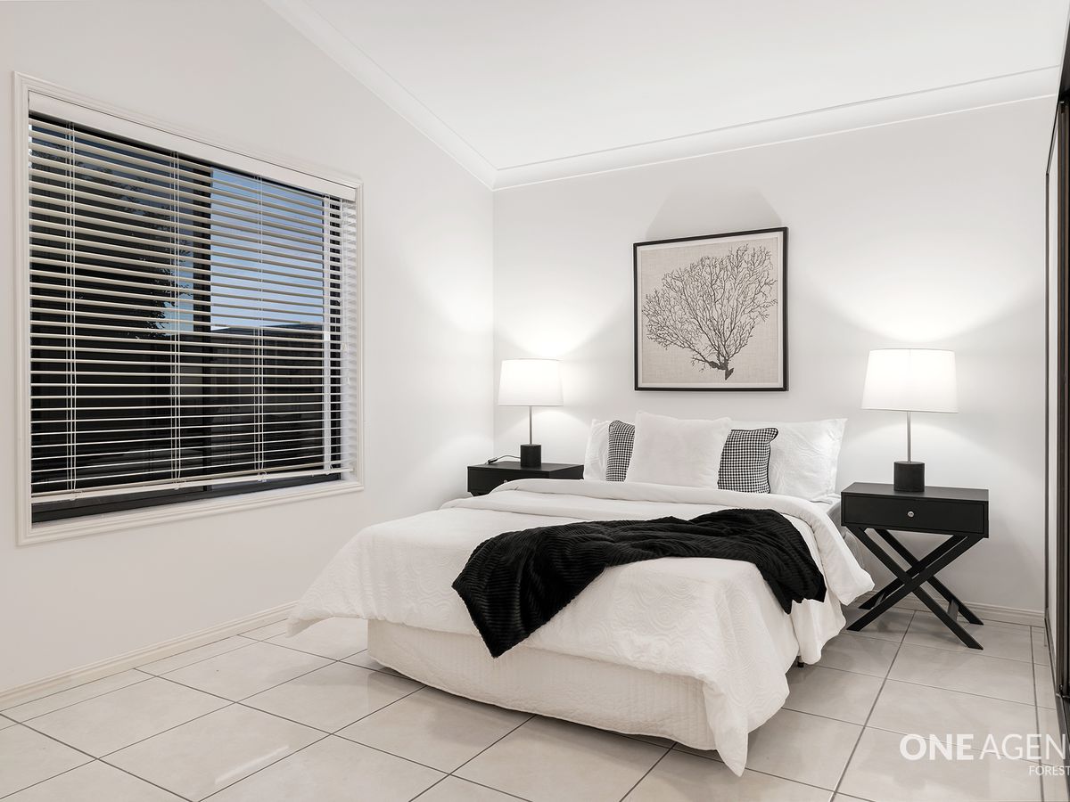 192 Lakeside Avenue, Springfield Lakes