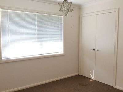 2 / 13 Parkes Street, Oak Flats