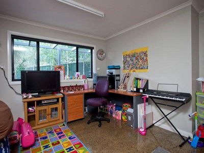 4 Elwood Drive, Bendigo