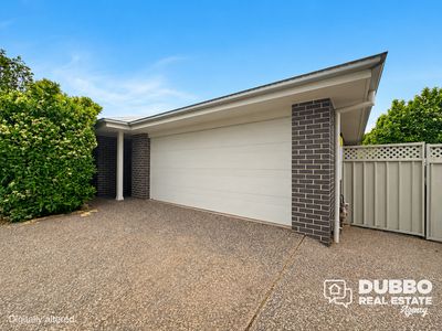 93 Champagne Drive, Dubbo