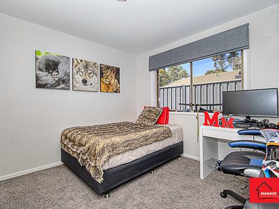 14 Michael Holt Crescent, Gordon