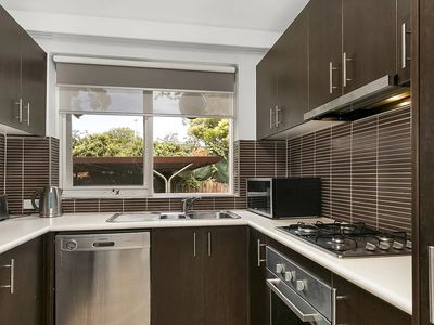 4 / 3 Yendon Road, Carnegie