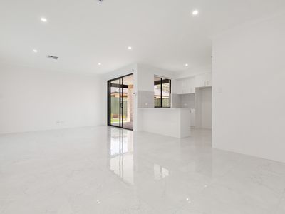 16 Ashville Grange, Henley Brook