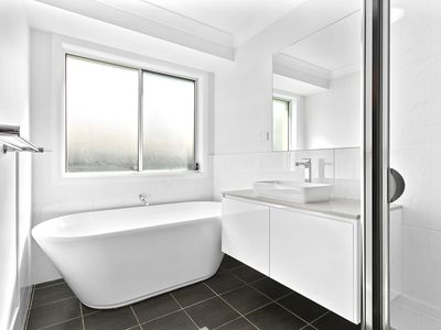 52 Lockheed Hudson Drive, Horsley