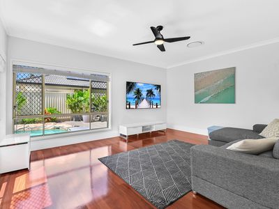 3 Costa Del Sol Avenue, Coombabah