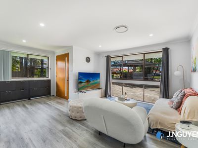 5 Leonard Place, Bonnyrigg