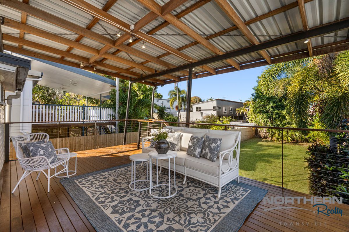 Character & Charm with Stunning Castle Hill Views
