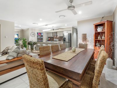 28 Iridium Drive, Hope Island