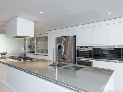 16 / 23 Bow River Crescent, Burswood